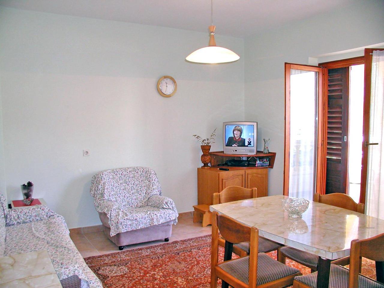 Apartment Maras-1 By Interhome Diklo Eksteriør billede